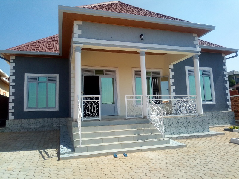 A 5 BEDROOM HOUSE FOR SALE AT KICUKIRO